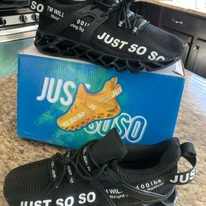 Brand NEW (Tag On Box) Just SOSO Breathable WalkingRunning Sneaker by WONESION